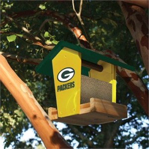 green-bay-packers-wood-bird-feeder